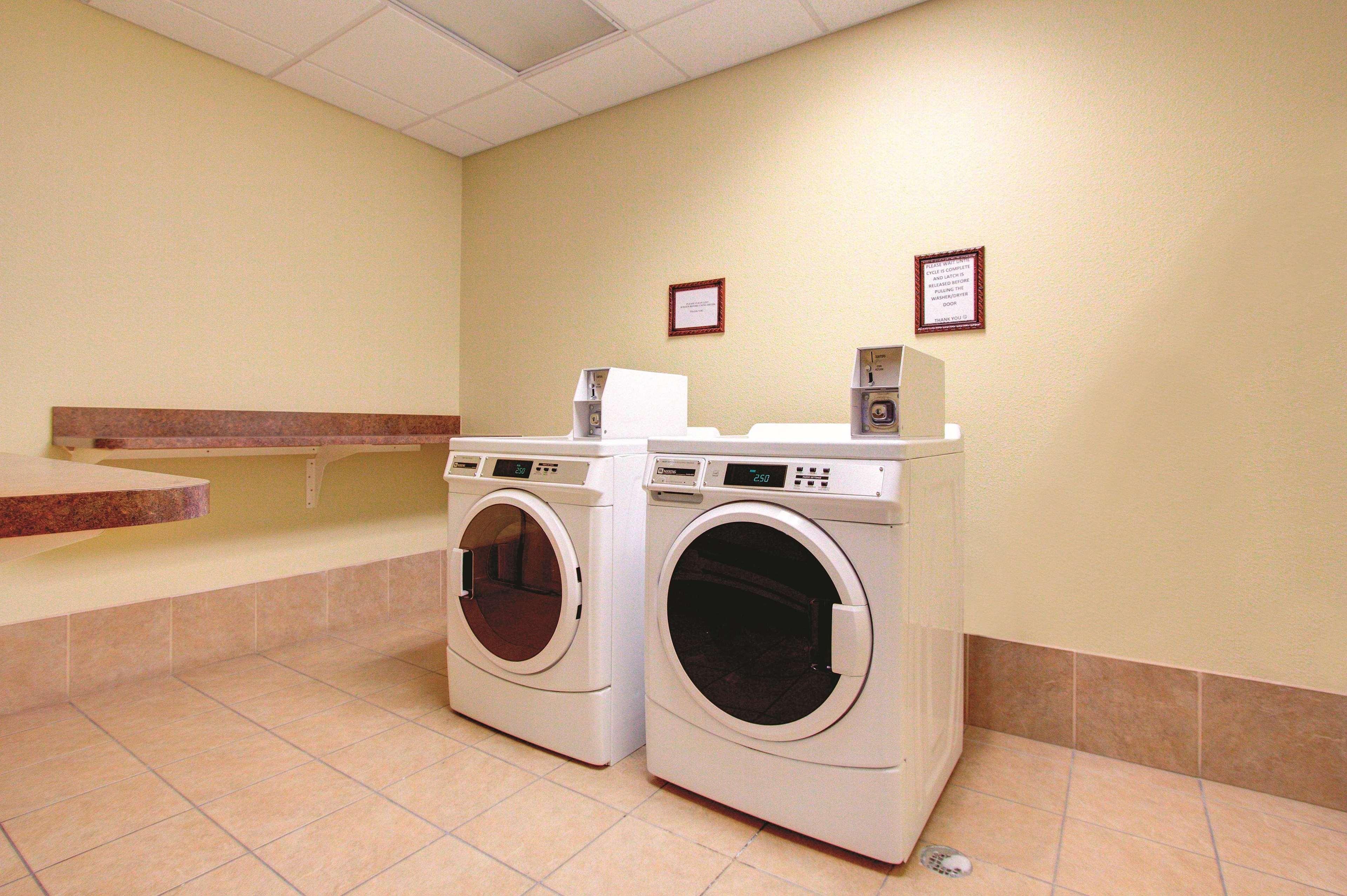 La Quinta By Wyndham Denver Gateway Park Εξωτερικό φωτογραφία
